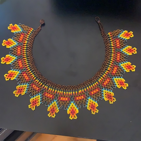 Handmade Beaded Necklace from Aruba - Picture 2 of 2